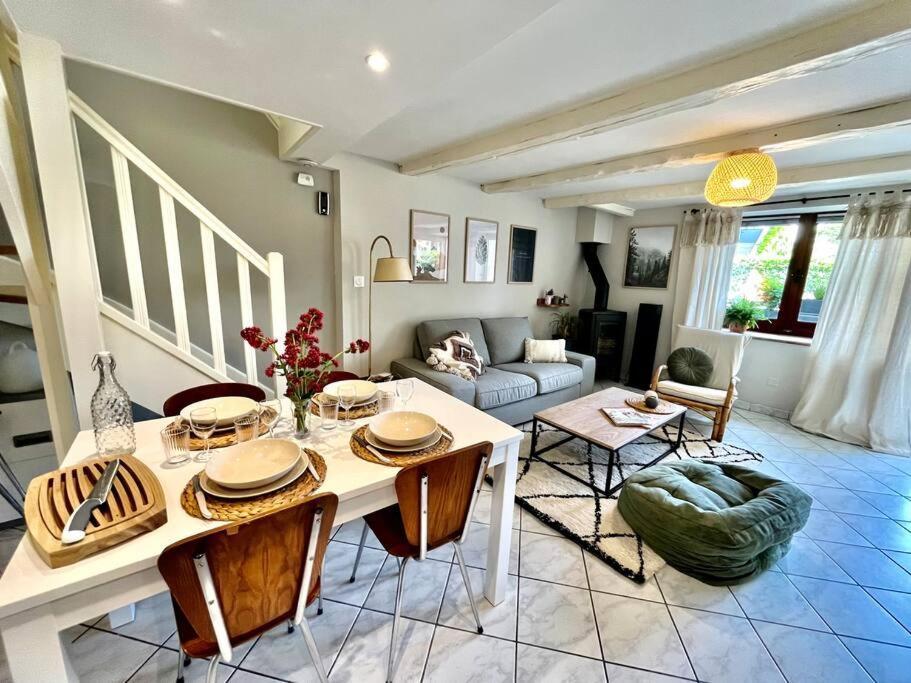Maison De Village Messery Extérieur photo